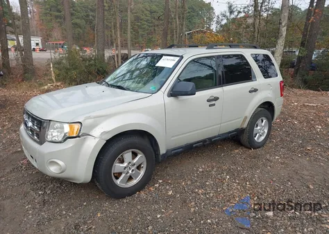 2009 Ford Escape Xlt from USA, damaged, VIN 1FMCU03739KB69548
